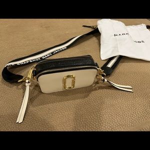 Marc Jacobs Snapshot purse
